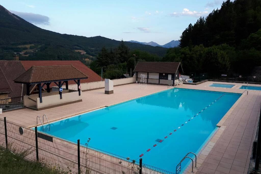 Gite "Entre Champsaur Et Valgodemard" Saint-Jacques-en-Valgodemard Экстерьер фото